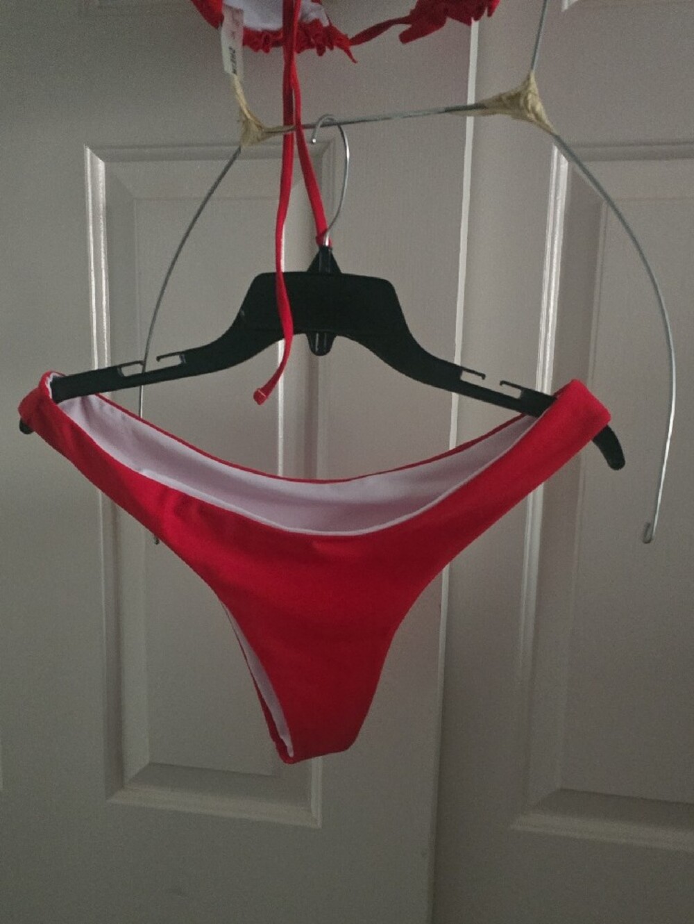 SHEIN Red Ruffled Triangle Bikini Set - Picture 3 of 5